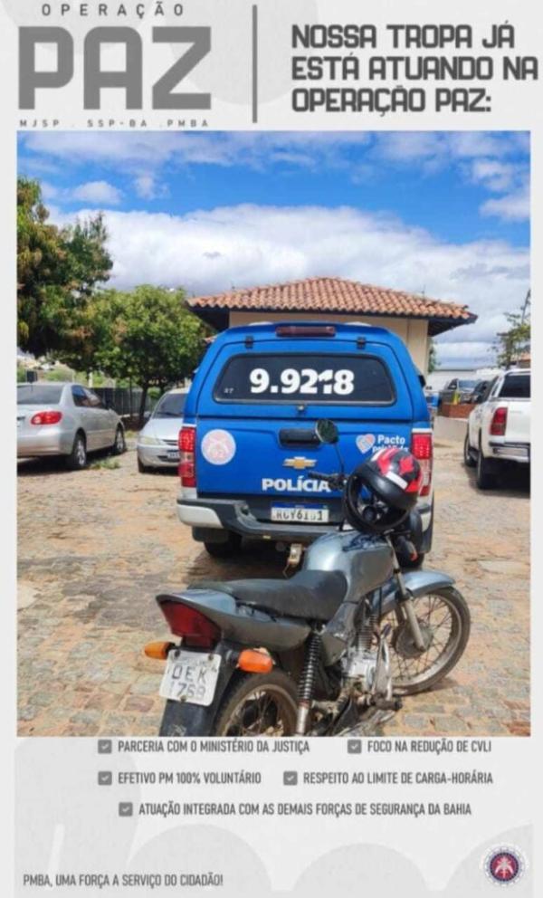 Moto com restrição de roubo é recuperada durante a “Operação Paz” no distrito de Ceraíma, em Guanambi.