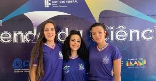 Estudantes de Candiba desenvolveram sabonete que ajuda no controle da dermatite.