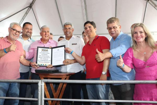 Ivana Bastos, Jerônimo Rodrigues e prefeitos entregam obras em Feira da Mata, Botuporã e Lagoa Real.