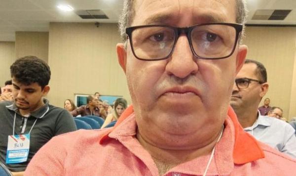 Prefeitura de Pindaí deve 2 meses aos garis que prestam serviços de limpeza no município.