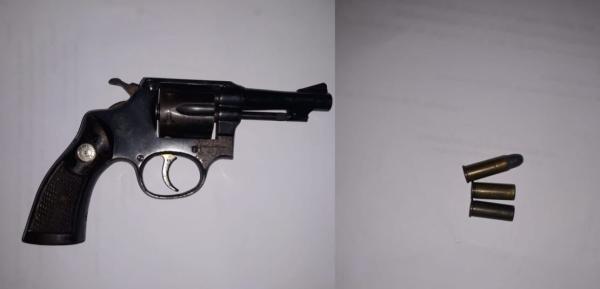 Homem é linchado após ameaçar pessoas com arma em Ibiassucê.