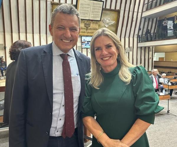 Ivana e Charles lutam desde 2022 e garantem a transferência de médico legista para o DPT de Guanambi.