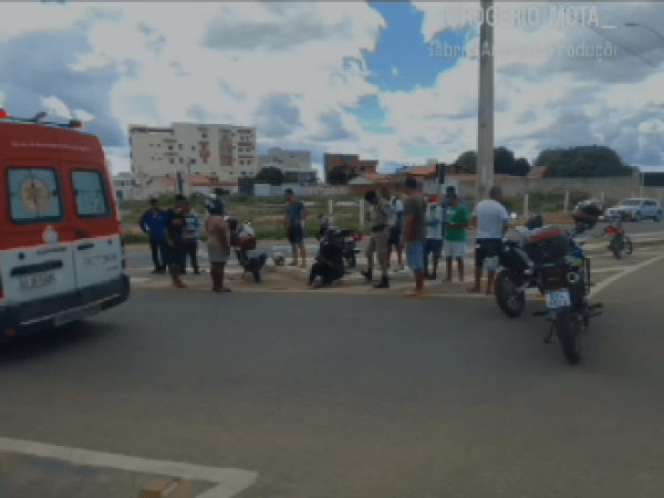 Acidente envolvendo duas motos deixa dois feridos em Guanambi.