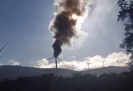 Torre eólica pega fogo em Igaporã.