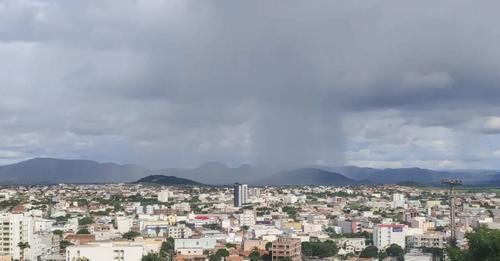 Chuvas chegam no fim de semana e devem se intensificar por toda a Bahia nos próximos dias.