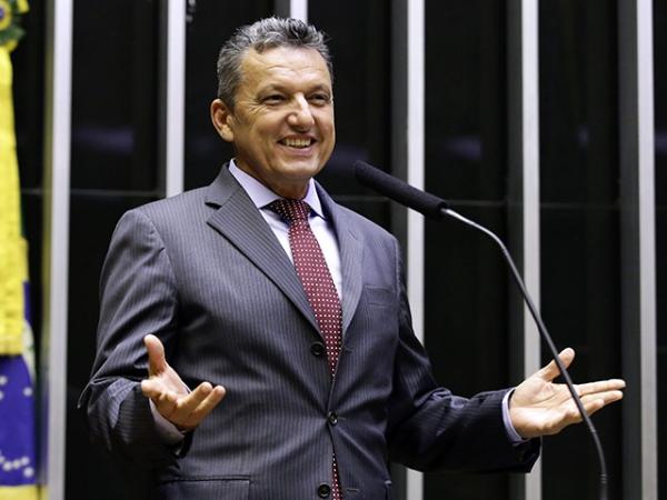Deputado Charles Fernandes propõe Projeto de Lei que beneficia quem tem doença rara.