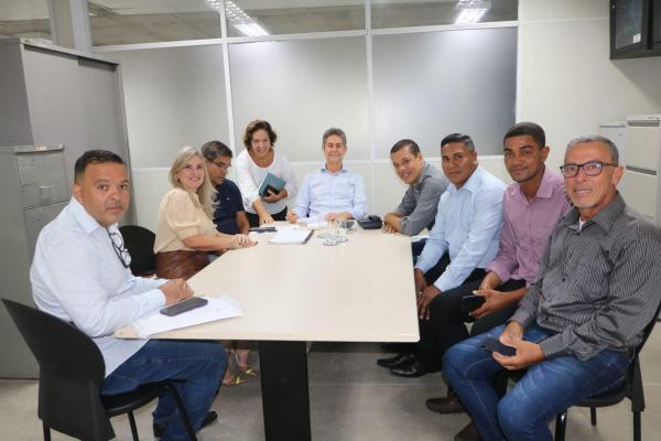 Deputada, prefeito e grupo político de Malhada cumprem agenda em Salvador.