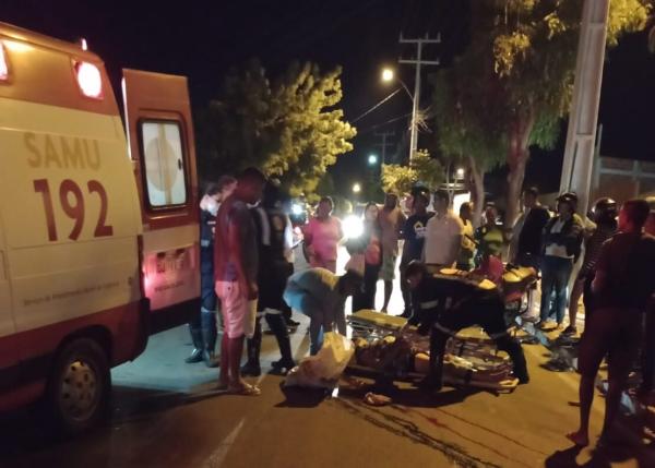 Idosa fica em estado grave após ser atropelada por moto em Guanambi.