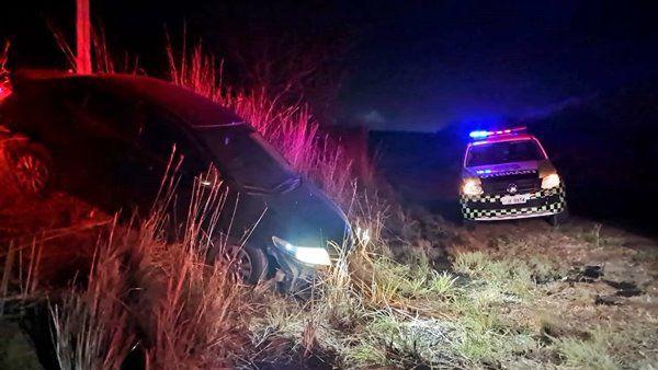 Veículo capota na BR-122 em Guanambi após motorista perder o controle da direção.