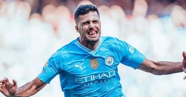 Rodri desbanca Vini Jr e é eleito melhor jogador do mundo pela France Football.