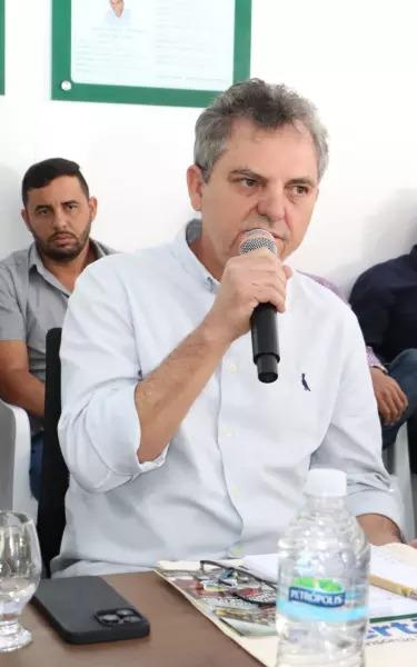 Prefeito de Sebastião Laranjeiras, Dr. Pedro Malheiros anuncia pré-candidatura à presidência do Consórcio Regional de Saúde.