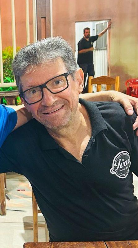 Garçom morre após colidir moto contra caminhonete na BR-030, em Guanambi.
