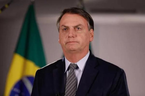 PGR denuncia Bolsonaro por tentativa de golpe de Estado após derrota nas eleições de 2022.
