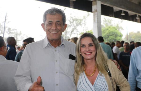 Ivana Bastos e prefeito Valmir conquistam pavimentação de acesso entre Feira da Mata e Juvenília.