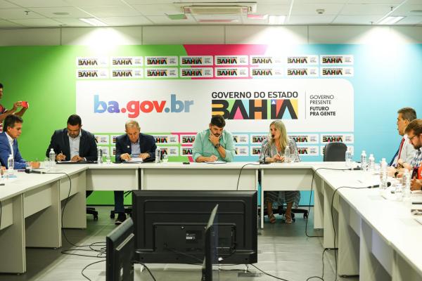 Ivana Bastos põe ALBA à disposição do Estado para combate à seca e queimadas na Bahia.
