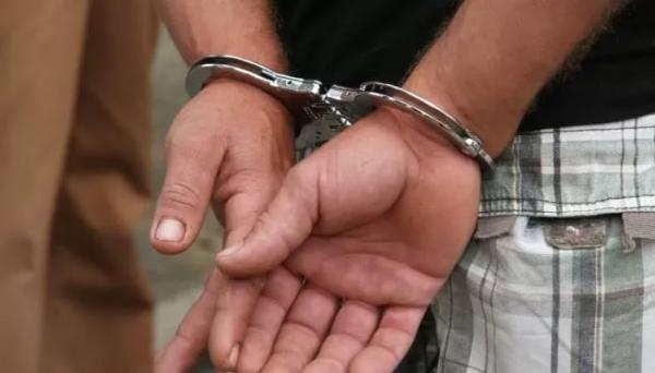 Homem com mandado de prisão por estupro em aberto é preso em Guanambi.