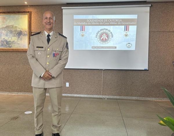 Major Suarez é promovido para tenente-coronel.