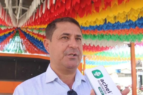 Prefeito de Malhada de Pedras prioriza combate à seca e cancela São João 2025.