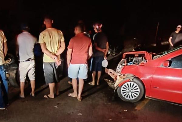 Colisão envolvendo dois carros deixa passageiro ferido em Caetité.