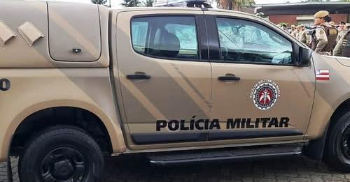 Filho é preso após furar mãe com faca por ela negar emprestar moto em Guanambi.