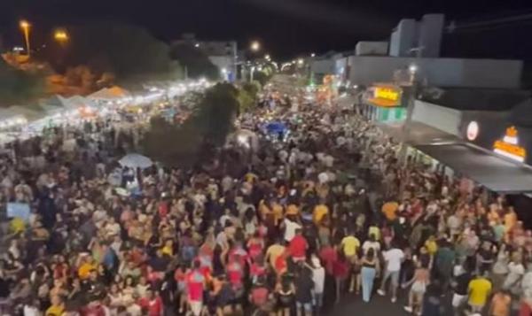 Dezenas de furtos de celulares e roubo são registrados durante festa de 106 anos de Guanambi.