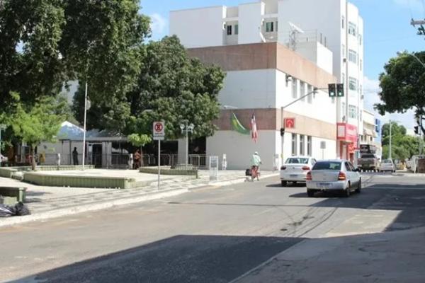 Idosa de Igaporã é assaltada após sacar dinheiro em banco no centro de Guanambi.