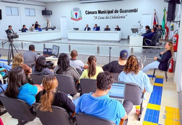 Câmara de Guanambi aprova Requerimento sobre Plano de Carreira do Magistério.