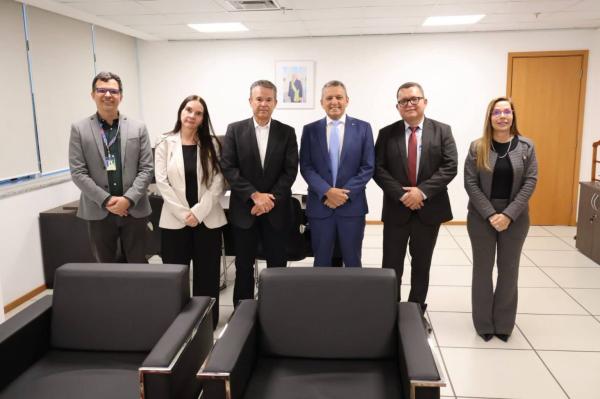 Deputado Charles Fernandes cumpre agenda em Brasília e pauta avanços para agricultura e piscicultura da região. Deputado Charles Fernandes cumpre agenda em Brasília e pauta avanços para agricultura e piscicultura da região.