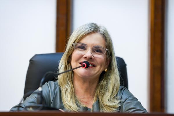 Ivana Bastos mantém compromisso de votar matérias de parlamentares todas as terças-feiras. Ivana Bastos mantém compromisso de votar matérias de parlamentares todas as terças-feiras.