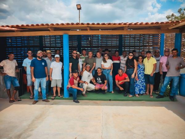 Deputado Charles Fernandes amplia base política e cumpre agenda em Santana e Morro do Chapéu.