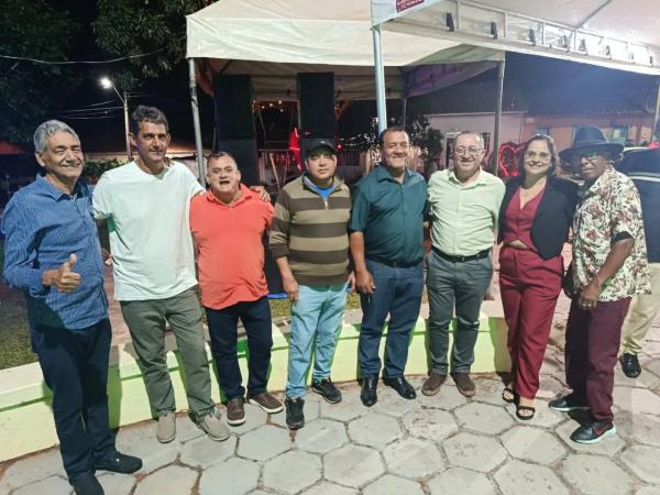 Pindaí abre festividades natalinas em Guirapá com noite cultural e grande participação popular.