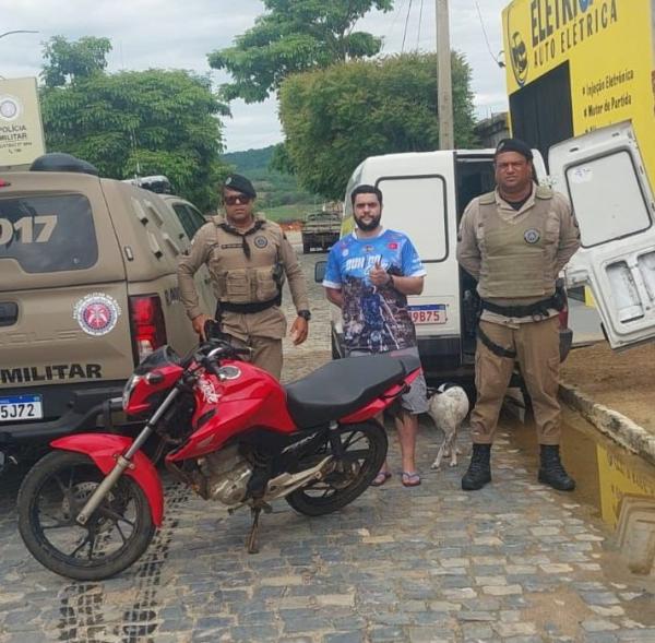 Polícia Militar localiza motocicleta furtada e realiza entrega ao dono em Iuiu.