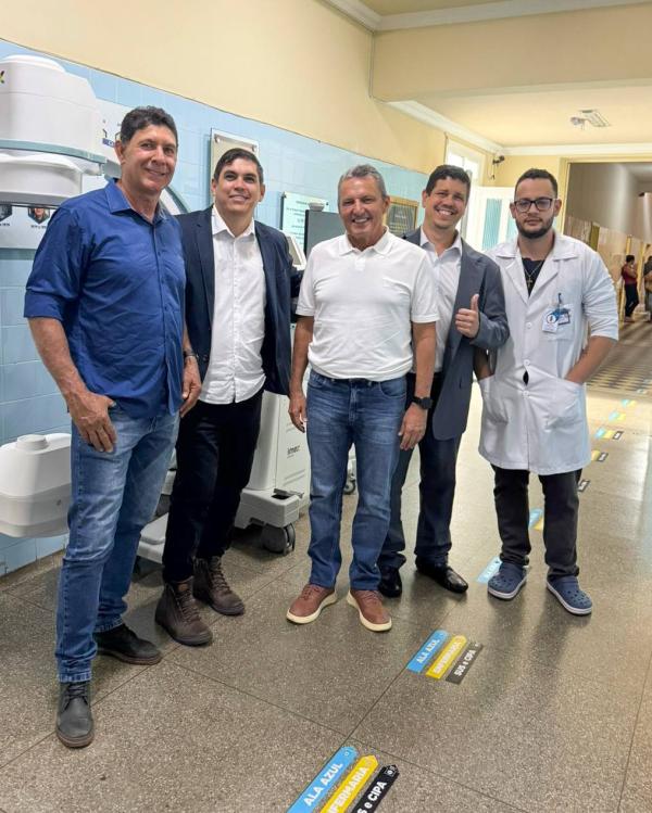 Emenda de R$ 800 mil do Deputado Federal Charles Fernandes garante arco cirúrgico para a Fundação Hospitalar e Maternidade Senhora Santana em Caetité.