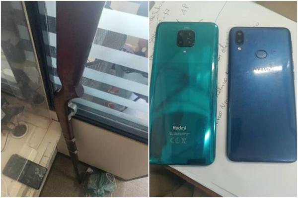 Jovem é capturado em casa abandonada após denúncias de furtos e intimidações a idosos em Guanambi.