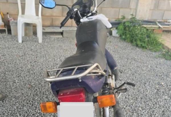 Policia Militar prende suspeitos por furto e receptação de motocicleta em Guanambi.