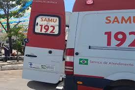 Mulher é socorrida após sofrer agressões no centro de Guanambi.