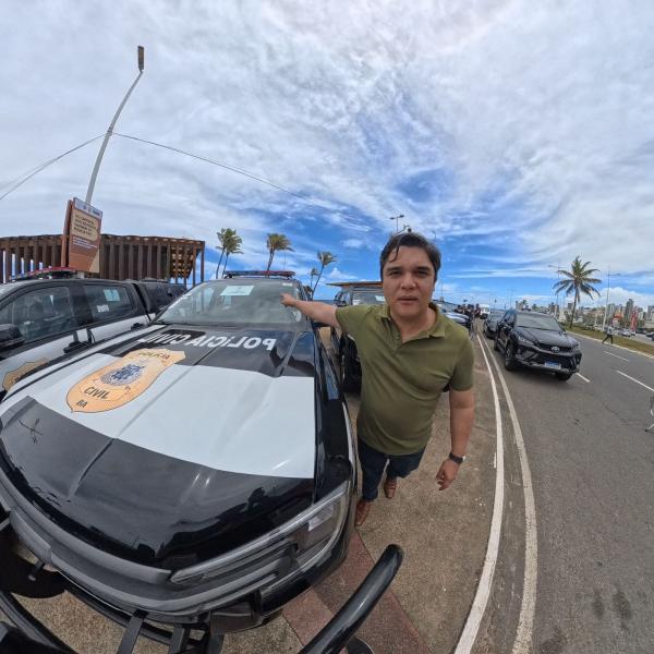 Vitor Bonfim celebra a entrega de novas viaturas para a Região Sudoeste.