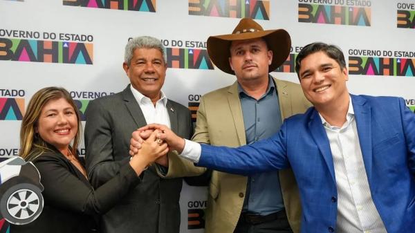 Vitor Bonfim articula adesão do prefeito de Cordeiros à base do governo Jerônimo Rodrigues.