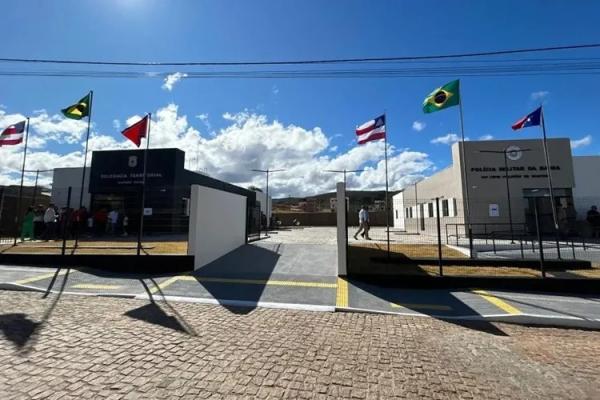 Homem é preso suspeito de incendiar casa de mulher após descumprir medida protetiva em Igaporã.