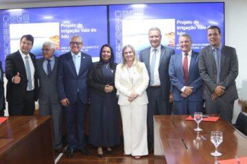 Ivana Bastos reúne prefeitos e ministro Rui Costa para tratar de obras e investimentos no sudoeste baiano.