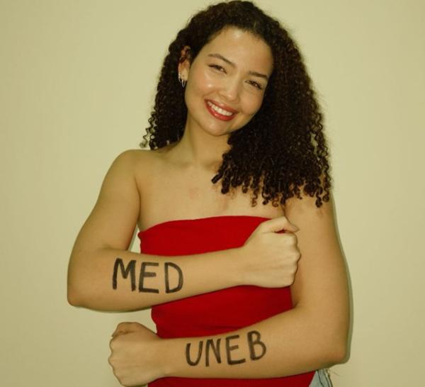 Jovem de Palmas de Monte Alto conquista vaga em Medicina na Uneb e inspira estudantes da região.