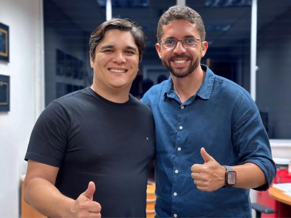 Prefeito de Filadélfia sela parceria com Vitor Bonfim e articulação pode levar gestor à base de Jerônimo.