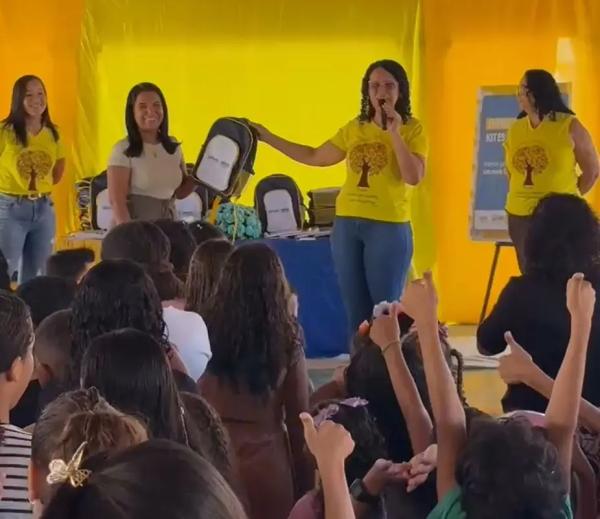 Prefeitura de Iuiu inicia entrega de kits escolares na rede municipal de ensino.