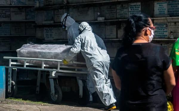 Seis anos após primeiro caso, covid-19 ainda provoca mortes na Bahia.