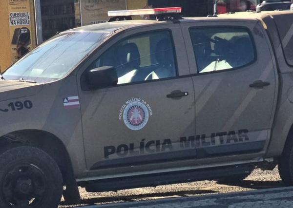 Furto a residência é registrado durante a madrugada em Guanambi; joias estão entre os itens levados.