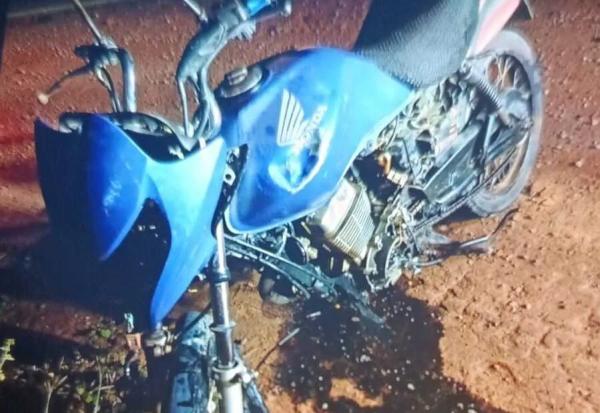 Motociclista fica em estado grave após colisão com caminhonete na BR-122, em Caetité.