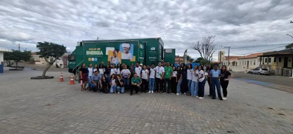 Pindaí se mobiliza em grande ação pela educação: carreata e caminhada marcam luta da equipe busca ativa escolar contra a evasão.