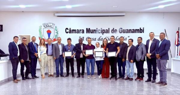 Projeto que autoriza reajuste dos servidores efetivos da Prefeitura é aprovado na Câmara de Guanambi.