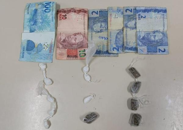 Suspeito tenta fugir, mas é preso com drogas durante ação da Rondesp em Guanambi.