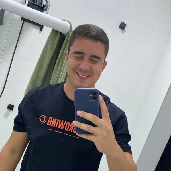 Empresário morre após colisão entre motocicleta e ônibus escolar na zona rural de Candiba.